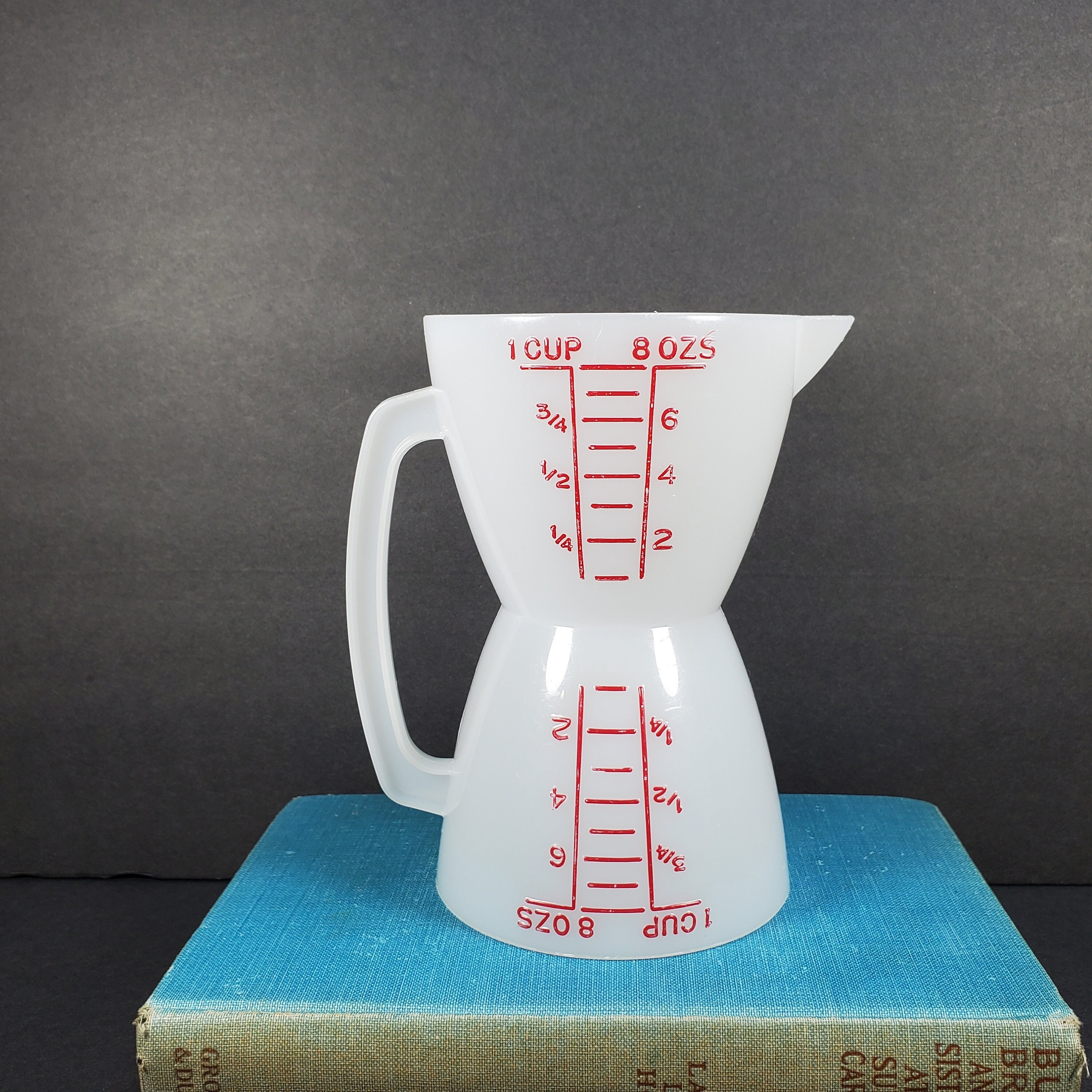 Vintage Tupperware Wet N Dry Measuring Cup White Plastic 
