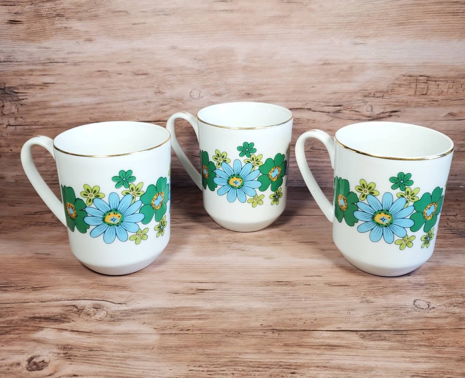 Vintage Daisy Mugs Set of 3 Blue Green Crazy Daisy Floral Mug Etsy