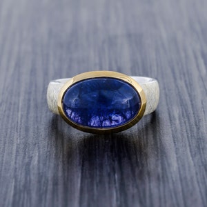 Oval Cut Tansanit Ring in Sterling Silber Handgemachter Ring Tansanit Ring Blauer Edelstein Ring Statement Ring Dezember Birthstone Ring Geschenke für Sie
