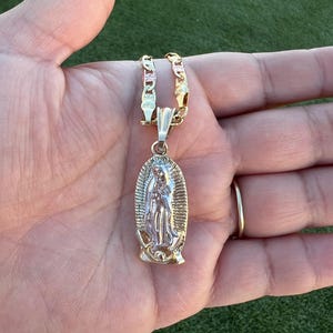 Virgen Halskette vergoldet. Virgen De Gudalupe Cadena Oro Laminado