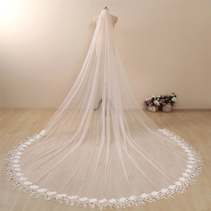 Bridal Veil,Elegant,Long Wedding Veil Floral Lace Cathedral Veil Ivory Chapel Length Lace Edge Veil Boho Fingertip Sheer Veil,Vintage veil