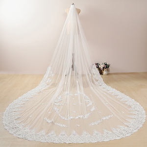 Gorgeous Cathedral Lace Veil Luxury Lace Trim Veil Ivory Floral Bridal Veil Dramatic Wedding Veil 1 Tier Cathedral Veil Chapel Lace Veil