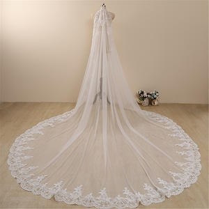 Vintage Flowery Wedding Veil,Floral Cathedral VeilFloral Lace Cathedral Length Veil,Flowery Chapel Wedding Veil,Lace around veil,bridal veil