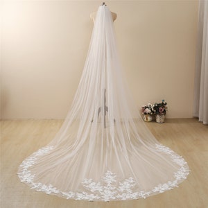 Vintage Flowery Wedding Veil, Floral Cathedral Veil,Floral Lace Soft tulle BridalVeil,Flowery Chapel Wedding Veil,Lace Cathedral Length Veil