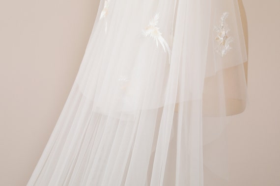Bird Floral Lace Veil Ivory Cathedral Wedding Veil with Blusher Veil 2 Tier Wedding Veil with Champagne&Ivory Lace Chapel Veil Two Tier Veil