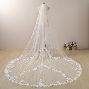 Velo da sposa con motivo in pizzo celeste Velo da sposa a farfalla Velo da sposa lungo in pizzo Velo da sposa a farfalle Velo lungo fino al pavimento Velo in pizzo da chiesa