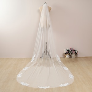 Chapel Length Wedding Veil Partial Lace Bridal Veil Ivory Cathedral Lace Wedding Veil White Bridal Veils Boho Veil Long Lace Veil with Comb