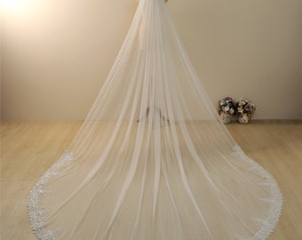Bridal Veil,wedding veil long,cathedral/chapel length veil,gold thread lace veil,veil for wedding,fingertip veil,ivory/white,soft tulle