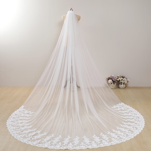 Classic Lace Bridal Veil Floral Royal Cathedral Wedding Veil with Lace Scalloped Wedding Veil Ivory Alencon Lace Veil Long Church Veil Lace
