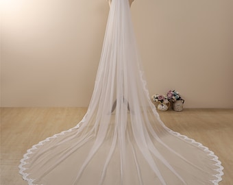 Velo da sposa in pizzo floreale a cattedrale: stile vintage, tulle avorio