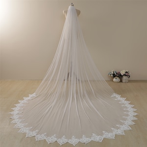 Vintage Special Lace Pattern Veil,Heart Lace Veil, 137 inches Cathedral Length Lace Wedding Veil Ivory Lace Bridal Cathedral /Chapel,Soft