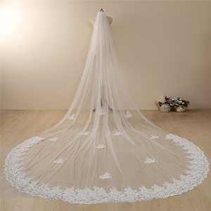Vintage 137 inches Cathedral Length Lace Wedding Veil Ivory Lace Bridal Cathedral Veil Gorgeous Bridal Wedding Veil Chapel Veil & Comb 1T