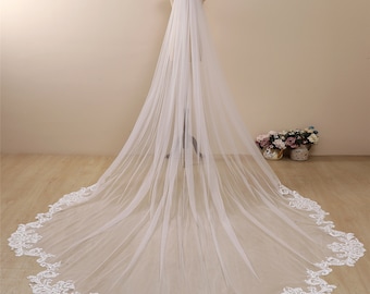 Vintage Wedding Veil,Cathedral Veil with Comb,Long Bridal Veil Soft Tulle Veil Ivory Chapel Length Veil,special cut veil,costume veil,bridal