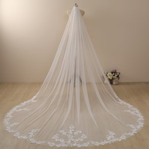 Veil with comb,wedding veil Cathedral,chapel,waltz,fingertip length,bridal veil long,ivory,white veil soft,lace wedding veil,one tier veil