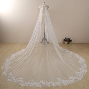 Mantilla veil,leaf lace veil,Veil Mantilla,veil with lace,lace veil,wedding veil Cathedral,Bridal veil long,minimalist veil,veil with comb