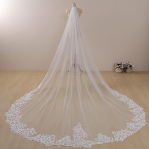 Vintage Wedding Veil,Cathedral Veil with Comb,Long Bridal Veil Soft Tulle Veil Ivory Chapel Length Veil,special cut veil,costume veil,bridal
