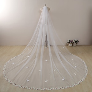 butterfly veil,Lace veil,floral veil long,celestial veil Cathedral,boho wedding veil,one layer,Bridal Veil,Chapel/floor veil,veil comb