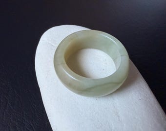 Natuurlijke jade bandring celadon groenbeige nefriet Amerikaanse maat 6,5/6,75 bandring Chinese jade ring minimalistische stenen ring | Cadeau voor haar