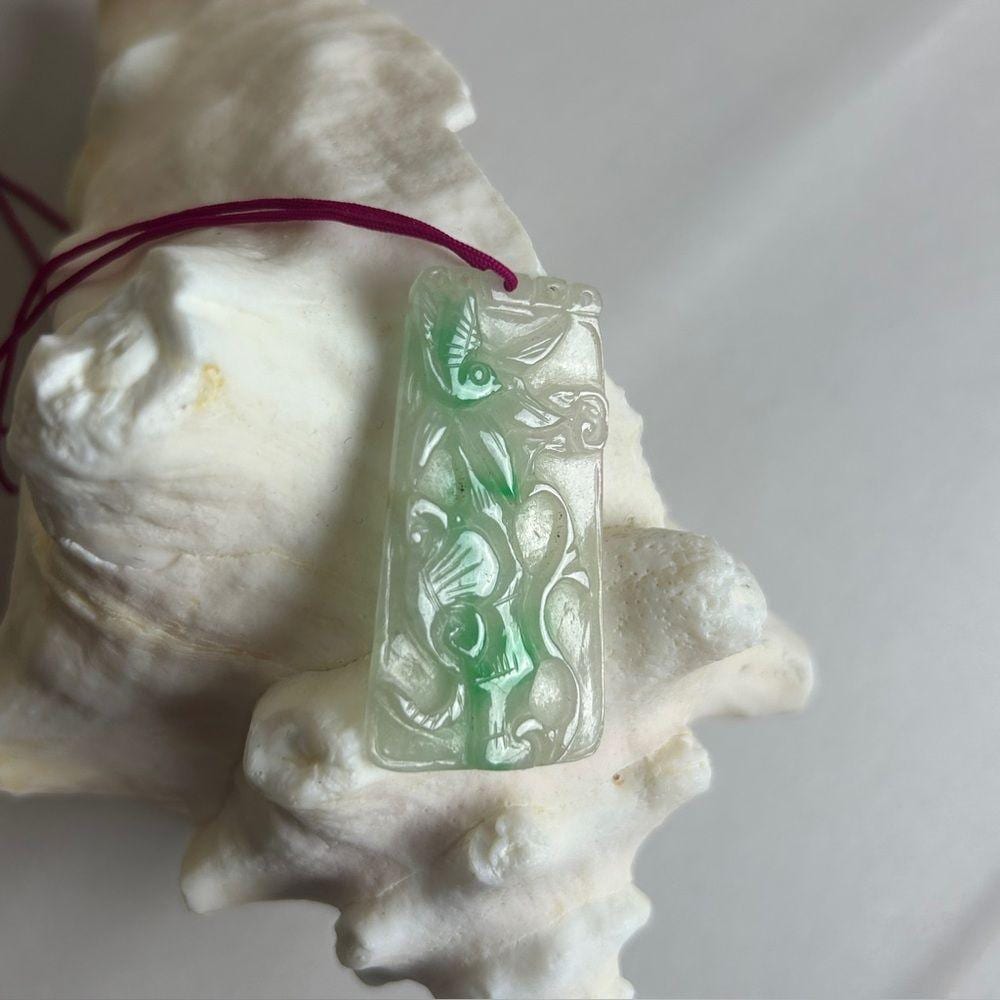 6.3g 20KYG Type A Green Jade 14x9mm Oval Ring Size 7