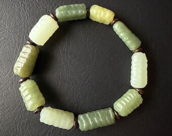 Natuurlijke jade gesneden vatkralenarmband | Multicolor groene jade met natuurlijke kokosnoot spacer rekbare armband | Uniek handgemaakt