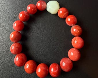 Natuurlijke rode Nanhong-agaatarmband met jade-accentkraal | Armband met rode agaatkralen | Spirituele sieraden | Uniek uitgekozen