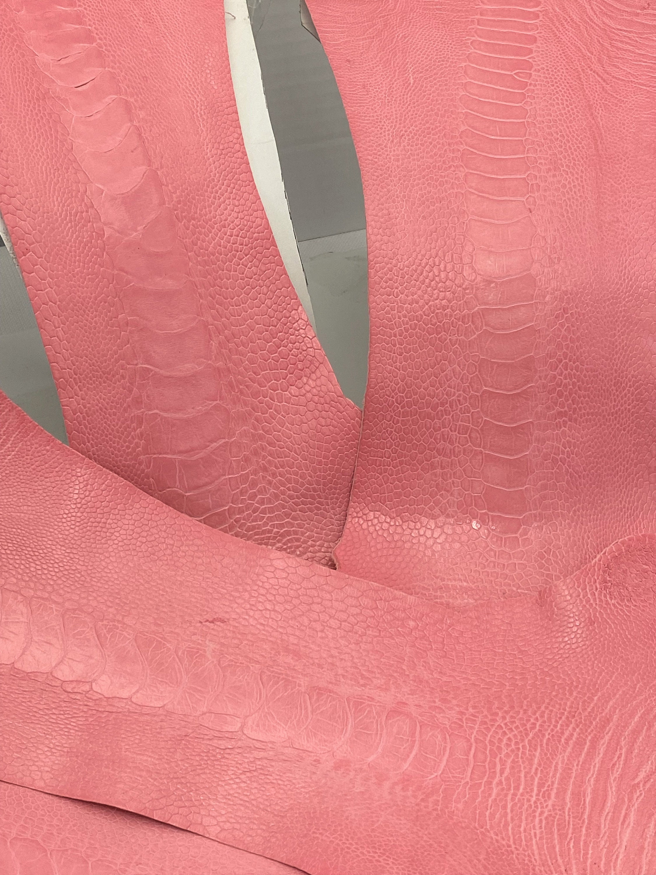 Ostrich leg leather pink - Exotic Leathers Europe