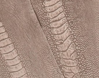 Cuir de pattes d'autruche couleur souris, délavé à la pierre, qualités A et B