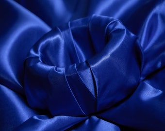 Tissu satin soyeux de mariée brillant par mètre Tissu satiné épais et épais bleu royal de qualité pour nappe, robe, tenture, etc.