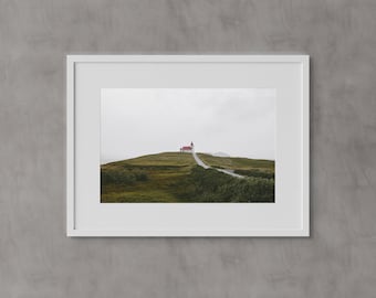 Island Kirche Poster: Ingjaldshóll, minimalistische skandinavische Landschaftskunst