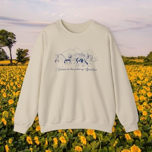 I Believe in the Future of Agriculture FFA Unisex Heavy Blend™ Crewneck Sweatshirt