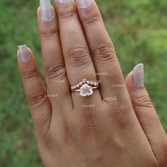 Curved trillion shop diamond