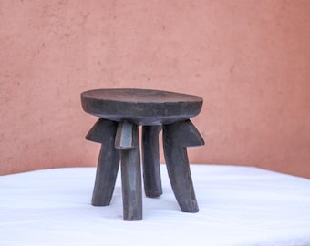 マリのドゴン族の手彫り木製スツール - ユニークな脚のデザイン - Etsy