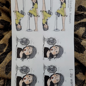 Könnte beinhalten: Ein Set mit sechs Stickern, die eine Comic-Frau mit einem Ventilator zeigen. Die Frau schwitzt und hat einen frustrierten Gesichtsausdruck. Der Text auf dem Sticker lautet "... zu warm!"