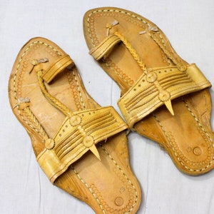 Indian Men&#39;s Wear|| Men&#39;s Mojari || Men&#39;s Jutti || Men&#39;s Shoes || Traditional Shoes || Free Shipping || Men Shoes || Wedding Shoes