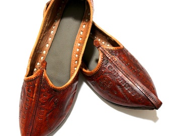 Men's Indian Mojari Shoes: Traditional Wedding Jutti