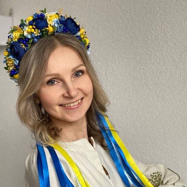 Blaue und gelbe Blumenkrone, Blume Ukrainisches Stirnband, Ukrainischer Blumenkranz, Traditioneller Vinok mit Bändern, Blumenstirnband