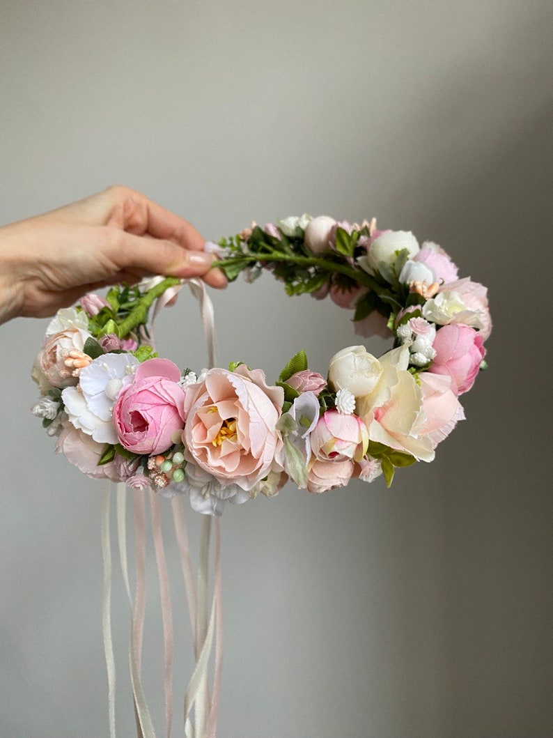 Blush pink bridal headpiece, Pastel ivory flower crown, Elegant floral hair wreath, Bohemian bridal headband, Boho wedding hair piece zdjęcie 2