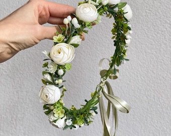 Ivory First Communion flower crown, Ivory rose floral hairpiece for girl, Bohemian bridal headband, Handmade hair wreath for kids or adults