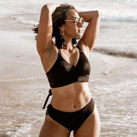 Vooruitgaan Boom Ontwarren Black Ribbed Surf Bikini Top Tie up Straps Supportive Feminine - Etsy