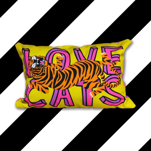 Helder tijgerkussen, LOVE CATS decoratief sierkussen, popart kussen met katten, omkeerbaar gestreept kussen, levendig maximalistisch kussen