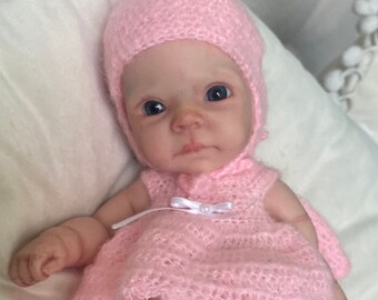 Mini siliconen babypop 23,5 cm bebe meisje met open ogen, siliconen platina voor het hele lichaam