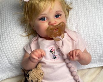 poupée bébé en silicone