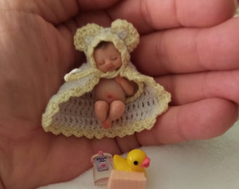 Micro bébé doux bain d’argile polymère, Polymer Clay Babies Micro Mini Baby girl TAILLE 1.5 » Cadeau Souvenir de collection,