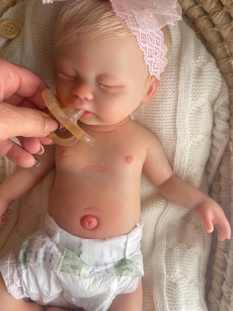 platinum silicone doll image 10