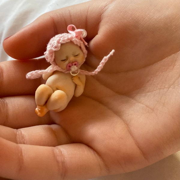 Micro bébé fais de beaux rêves en argile polymère, Polymer Clay Babies Micro Mini Baby girl TAILLE 1.5" Cadeau Souvenir de collection,