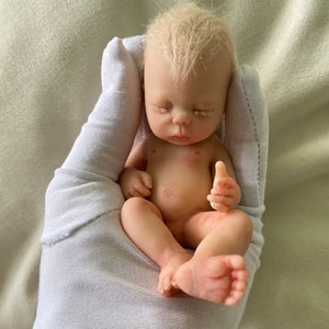 Mini-Silikon-Babypuppe 5 Zoll, Ganzkörper-Silikon Platin
