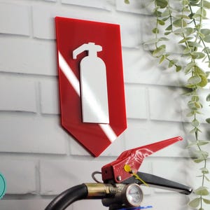 Fire Extinguisher Sign with Arrow | Highly Reflective Acrylic Safety Signage