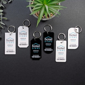 Conjunto de 10 chaveiros promocionais personalizados em acrílico com impressão de logotipo em cores UV, chaveiros corporativos personalizados para eventos e brindes.