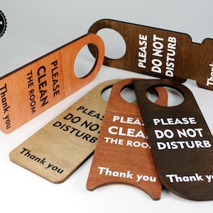 Türschild aus Holz mit Aufschrift „Do Not Disturb – Bitte Reinigen Sie das Zimmer“