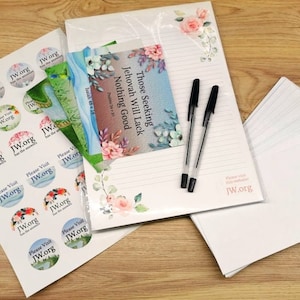 A4 JW letter writing gift set. image 2